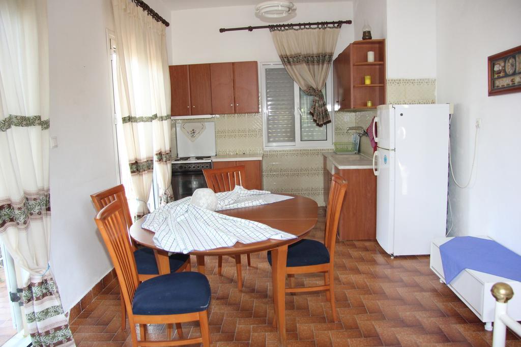 Eleni Houses Kompoi ภายนอก รูปภาพ